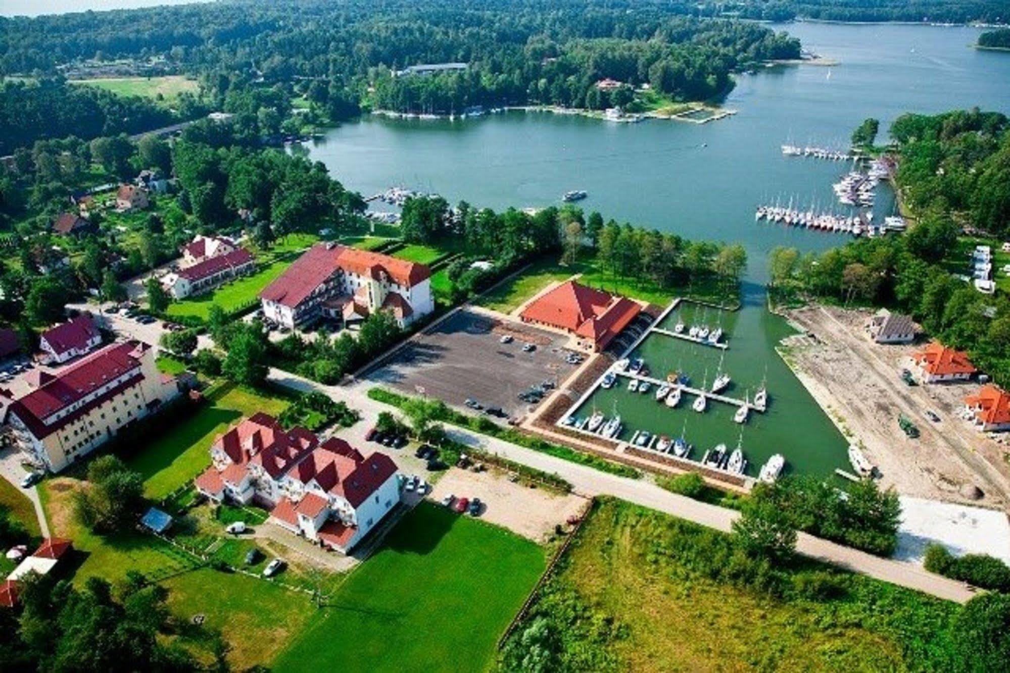 Hotel Helena Gizycko Exterior photo